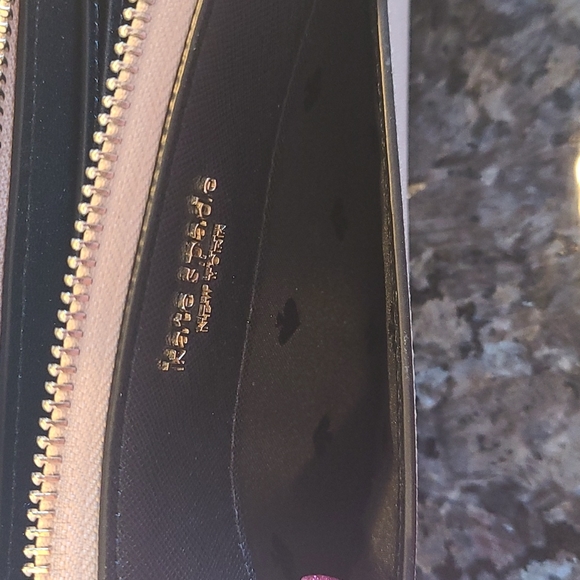 Kate Spade Zip Around Large Wallet - Picture 3 of 4